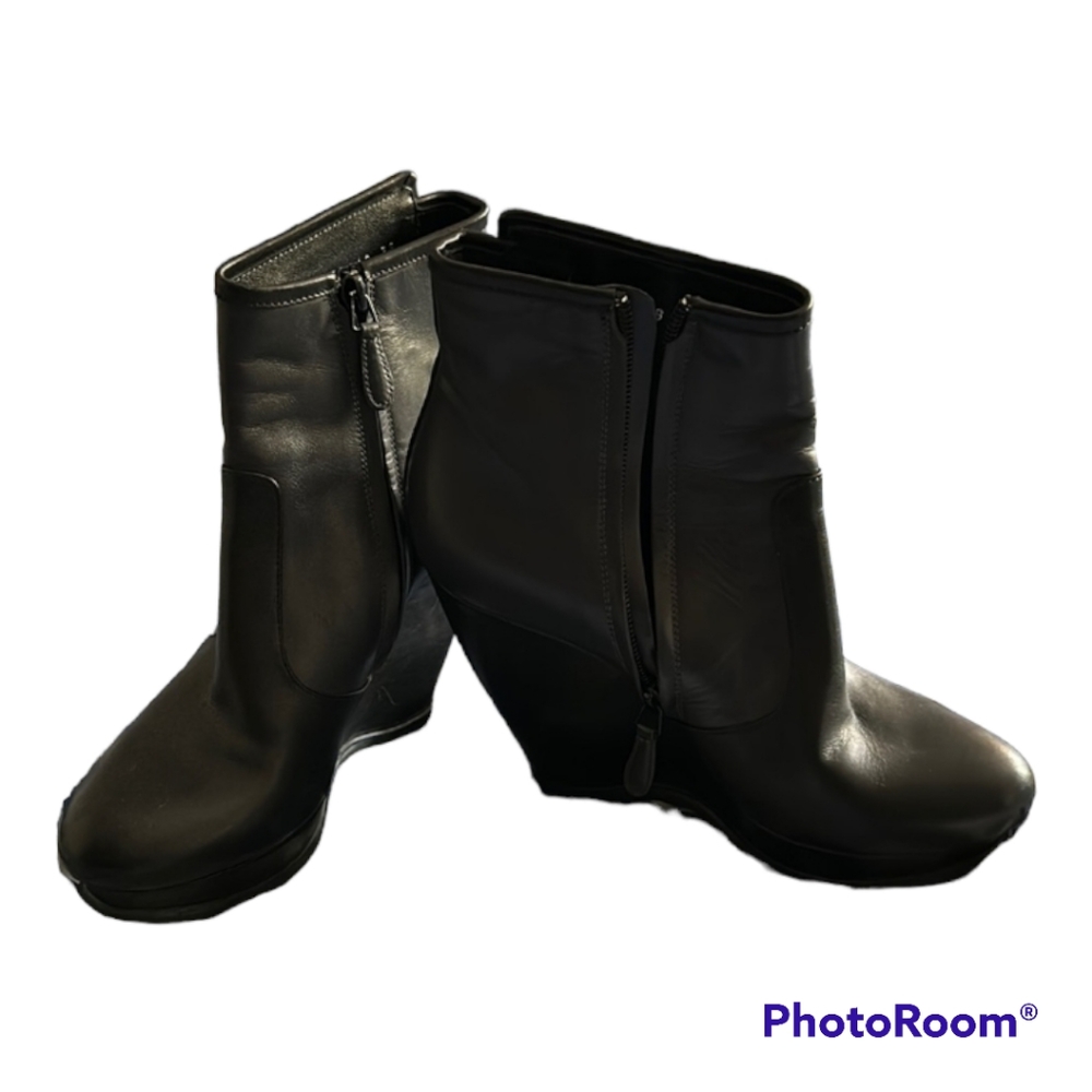 BALENCIAGA BLACK LEATHER WEDGE BOOTS EUC - Picture 3 of 12